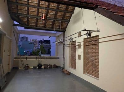 Bán biệt thự hẻm ô tô Lạc Long Quân