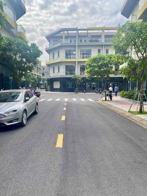 Cho thuê Nhà Phố Bcons 4 Tầng (245m²) – Giá 12tr - liền kề LÀNG ĐẠI HỌ