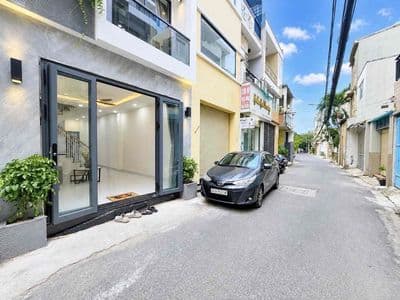Nhà mới 2 mt - hxh thông - 4 tầng full nội thất - ngay vincom phan văn