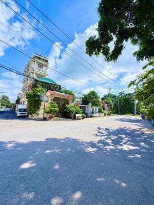 Bán nhà mới hxh – tặng full nội thất xịn