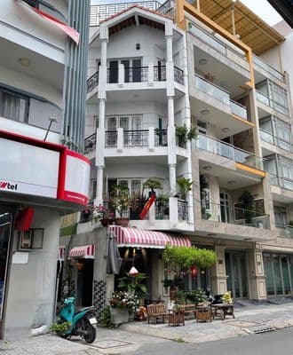 Cho thuê làm chdv/homestay(10pn,11wc)4 lầu,hồ hảo hớn,quận 1
