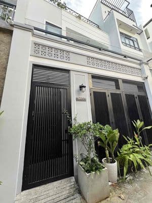 chính chủ bán nhà nội thất cao cấp.