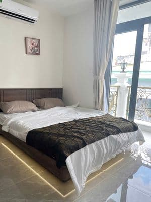 Căn hộ thang máy hầm xe ban công full nội thất ngay Nơ Trang Long BTH