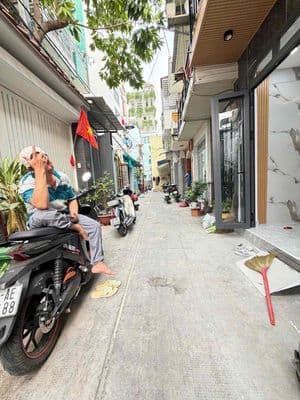 2.7tỷ - nhà nhỏ xinh hẻm 4m quận 10 giáp q3 - khu dân trí