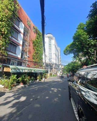 MT 105 Trần Thiện Chánh, Q10. Dt: 6x20m, Kc: trệt 3 lầu. Gía: 55tr