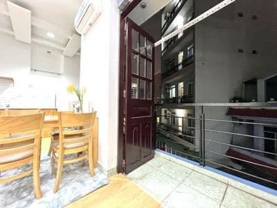 Căn hộ studio ban công full nội thất gần sân bay