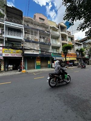Nguyễn hồng đào - ngang 7m - ngay chợ bàu cát