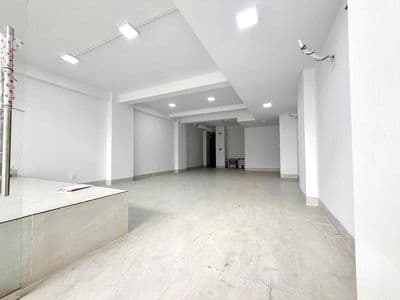 Mặt bằng kinh doanh 84m2 mặt tiền đường huỳnh tấn phát quận 7