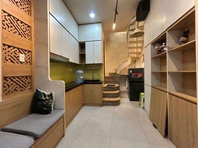 Giảm 100 triệu, nhà nhỏ 2 tầng, dtsd 30m2, bình thạnh, nhỉnh 2 tỷ