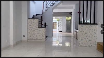 Cho thuê nhà nguyên căn 2 mặt tiền đường Lê Trọng Tấn 200m2. Hot hot!