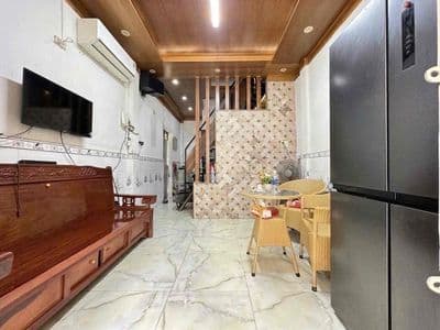 Quang Trung, 35m2, 2 Tầng, 2PN, kế bên Vincom,SH Riêng, TL