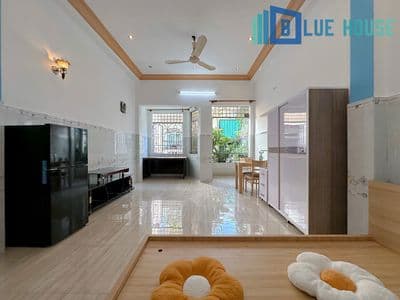 Căn Hộ Ban Công Tách Bếp Full Nội Thất Rộng 40m2 Ngay Chung Cư Bàu Cát