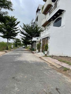 Chủ cần bán GẤP (Lô Đất 5x20) Lê văn lương nhà bè