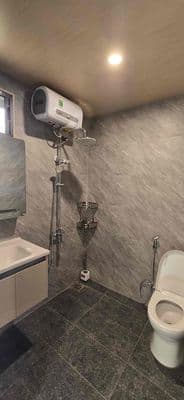 Cần cho thuê căn hộ sân vườn . có gác lửng