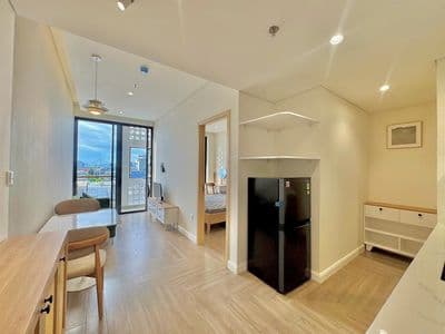 Brand new 1br apartment w/ balcony – nam việt á area
