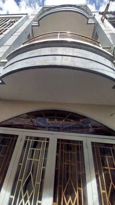 NGUYÊN CĂN 1 trệt 2lầu, 3PN 2WC gần CV Làng Hoa