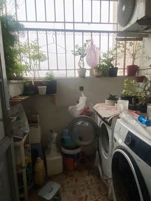 65m2(2pn) c/c 312 lạc long quân giá chỉ 3,4 tỷ.