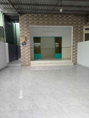 Cần cho thuê nhà cấp 4 gần chợ Đông Thạnh, sân banh An Kì