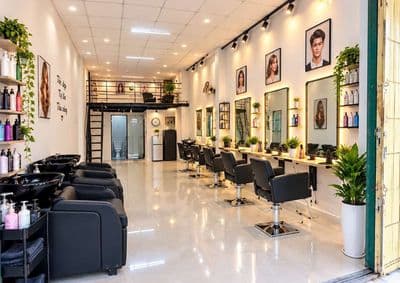 Mặt bằng đường Bình Long. ngay trường học