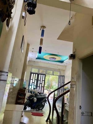 Nhà chị 4x12 Trệt + 2 lầu + sân thượng 4PN, 3 NVS , 1 Nhà Bếp , 1 ST c