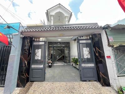 Nhà 2 tầng mới đẹp 4pn 3wc - khuôn đất đẹp 4.3m x 22m có sân trước sau