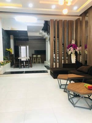 Nhà 3 tầng mặt tiền bàu năng- có nội thất