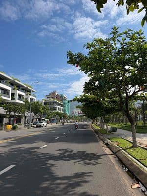 Mặt bằng đường hoàng sa . view biển .