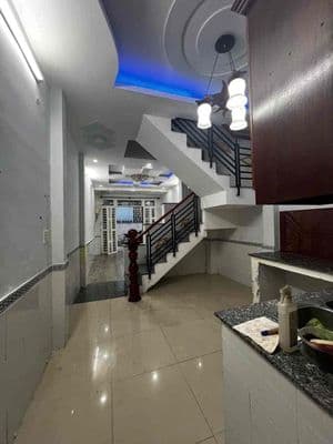 nhà 3,5 x 13, đúc 1 lầu , hẻm xe hơi , 2pn