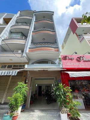 Bán nhà mặt tiền gần chợ bình tây và chợ kim biên