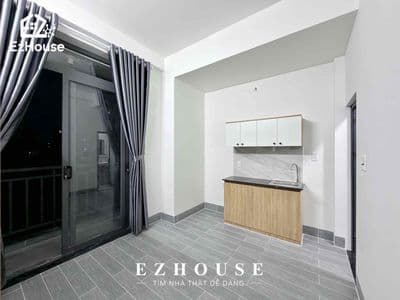 Studio ban công full nội thất mới xây ngay vlu iuh - thang máy
