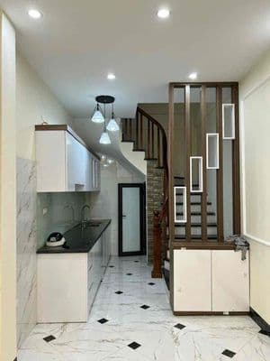 Cho thuê nhà ngõ 467 lĩnh nam – hoàng mai i 5t 3n i 10 triệu
