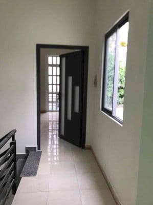 Cho thuê nhà 4x17m, 1 lầu, 3pn, HXH, sát chợ cây sộp, GX LQ, ĐHT, Q12