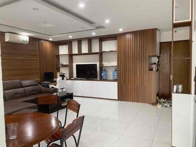 Cho thuê căn hộ CT36 ngõ 28 Xuân La 110m2 3PN full