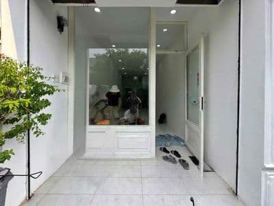 Cho thuê mặt bằng kinh doanh gần ngã tư thủ đức