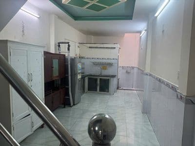 Cho thuê nhà Bông Sao Q8: 90m2 sàn, 2PN, ban công rộng, 7.xx tr/tháng