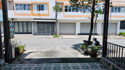 Cho thuê nhà nguyên căn 2pn 2wc nội thất đầy đủ ngay trường đại học VĐ