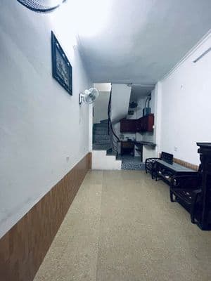 Cho thuê nhà Tây Sơn, 30m² x 3 tầng, vị trí đẹp, gần phố chỉ 9 triệu