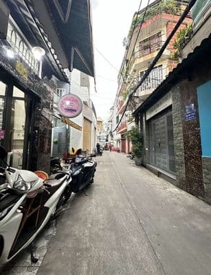 Trung tâm quận 10 - sát mặt tiền - nhà tiện vừa ở vừa kinh doanh