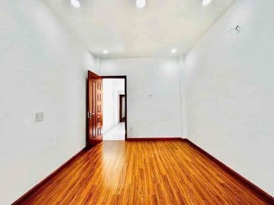 Cho thuê nhà nguyên căn mới 3 tầng, 4 x 18m, 3pn, Lê Thị Hồng, 15tr