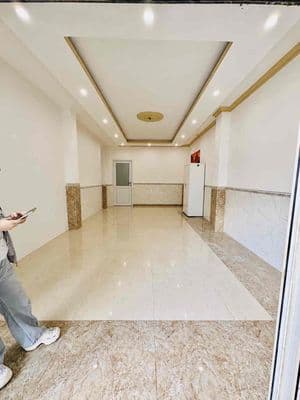Cho thuê căn hộ Tầng 1, 50m2. 2pn tách biệt, phòng bếp lớn.