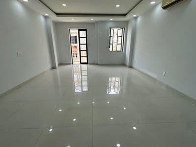 Cho thuê nhà phố thương mại cityland có thang máy