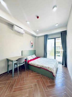 Cho thuê căn hộ ban công mới keng - full nội thất từ a tới á