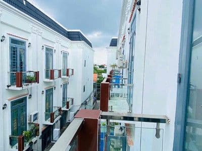 Nhà 2 lầu ngay trung tâm thị trấn Cần Giuộc giá 1 tỷ 490tr
