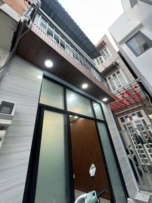 Bán nhà nhỏ Quận Thủ Đức, sổ hồng hoàn công đủ