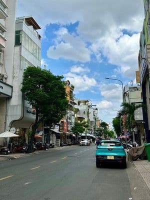 Cho thuê nhà mặt tiền 5 tầng – nguyễn thiện thuật quận 3 – chợ bàn cờ