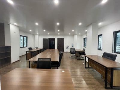 Mặt phố - trung tâm đống đa - gần văn miếu - quôc tử giám.
