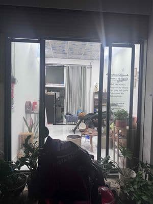 kiot mặt tiền đường