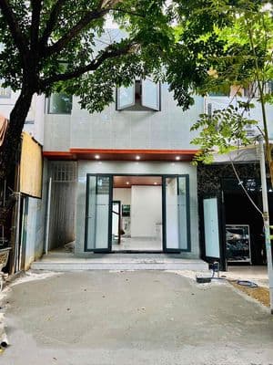 Cho thuê nhà 2 tầng mới xây đường 10m5 Bùi Tấn Diên 10triệu