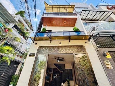 Lên sóng căn siêu phẩm hơn 4tỷ có p.ngủ dưới trệt