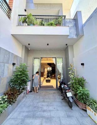 Nhà 4 tầng 4 phòng ngủ khu phước hải giá 26 triệu/tháng